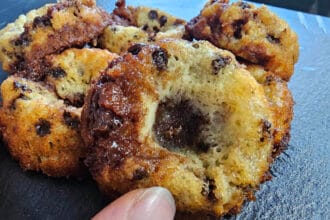 Ciambelline banana e cioccolato, sofficissime e con solo 95 Kcal
