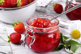 Fragole sciroppate
