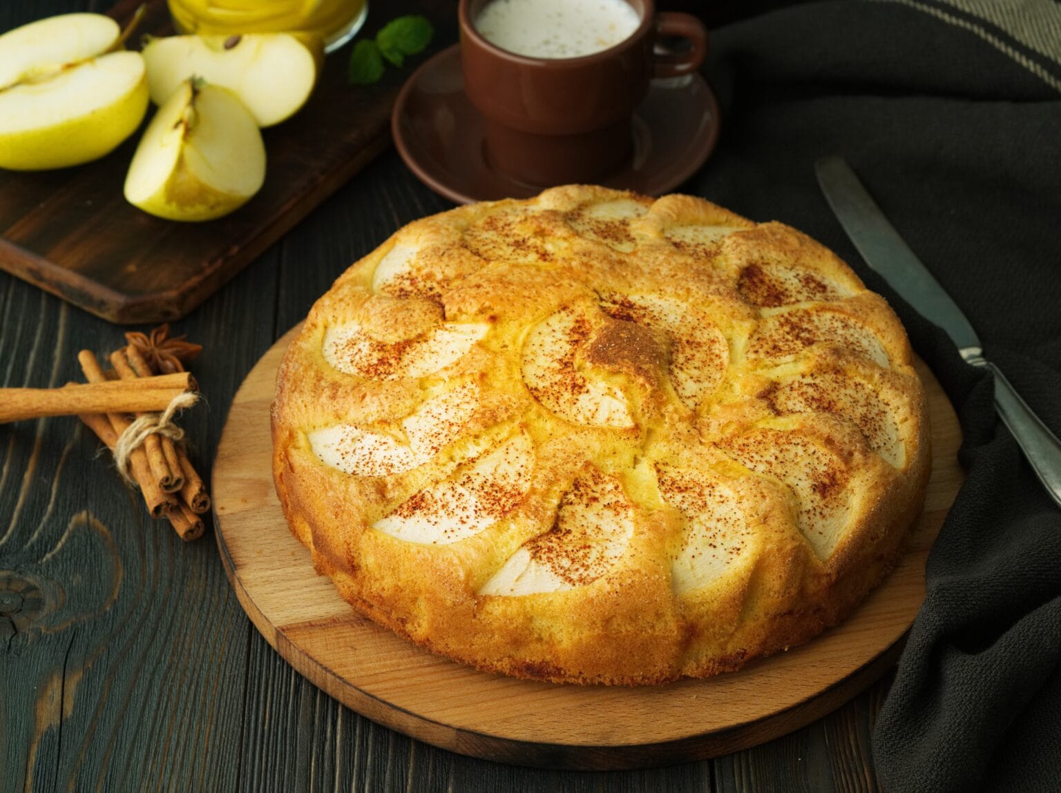 Torta di mele in purea senza zucchero: deliziosa e dietetica