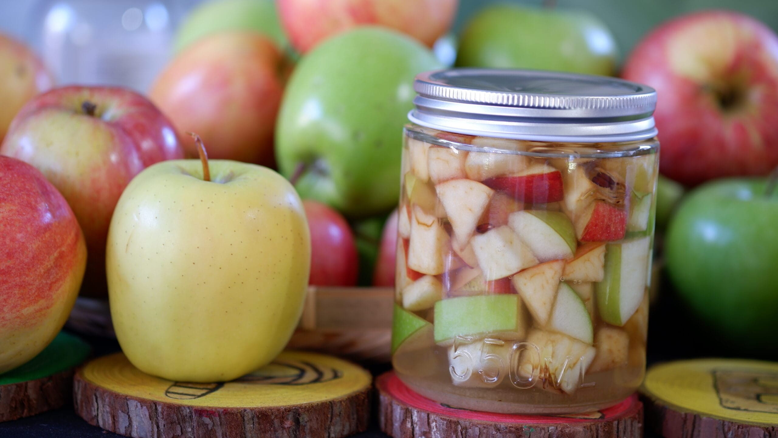 Acqua fermentata alla frutta: un incantesimo naturale per risvegliare il lievito madre