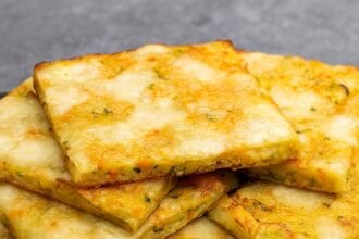Focaccia di verdure e formaggio: fila che è un piacere