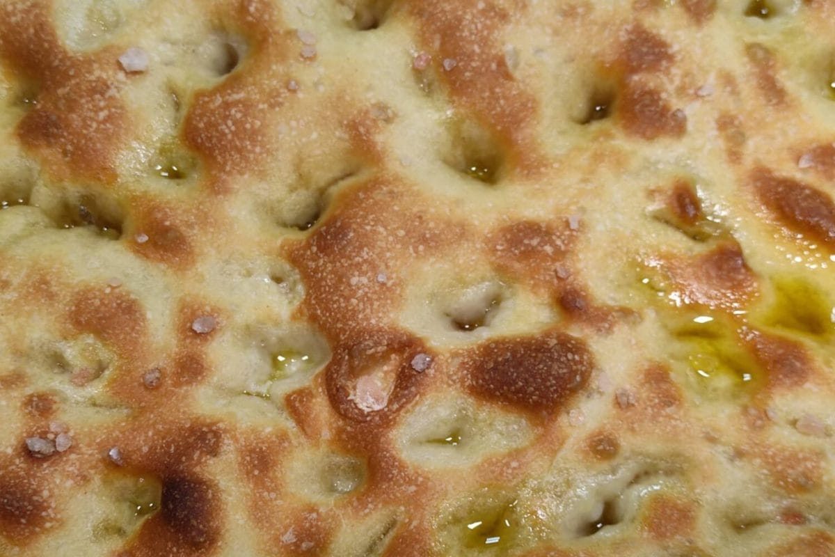 Focaccia genovese a lievitazione rapida