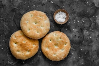 Focaccine delle feste: si impastano con un cucchiaio