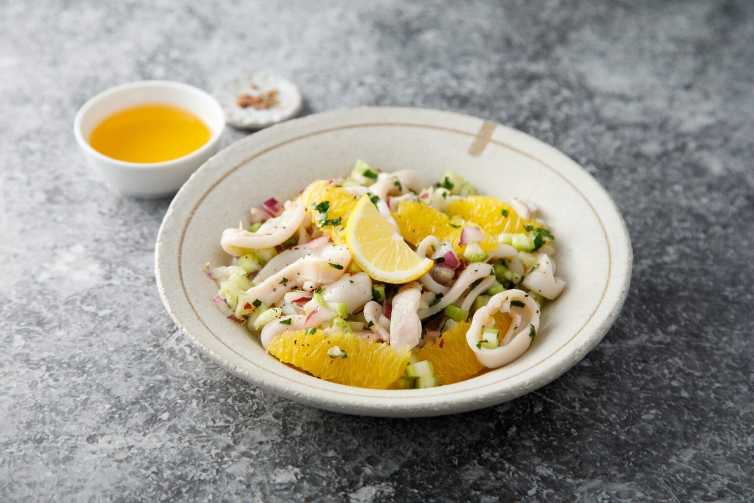 Insalata di seppie e arance: fresca e gustosa