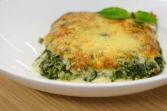 Sformato di spinaci: filante e genuino, nutriente ma leggero