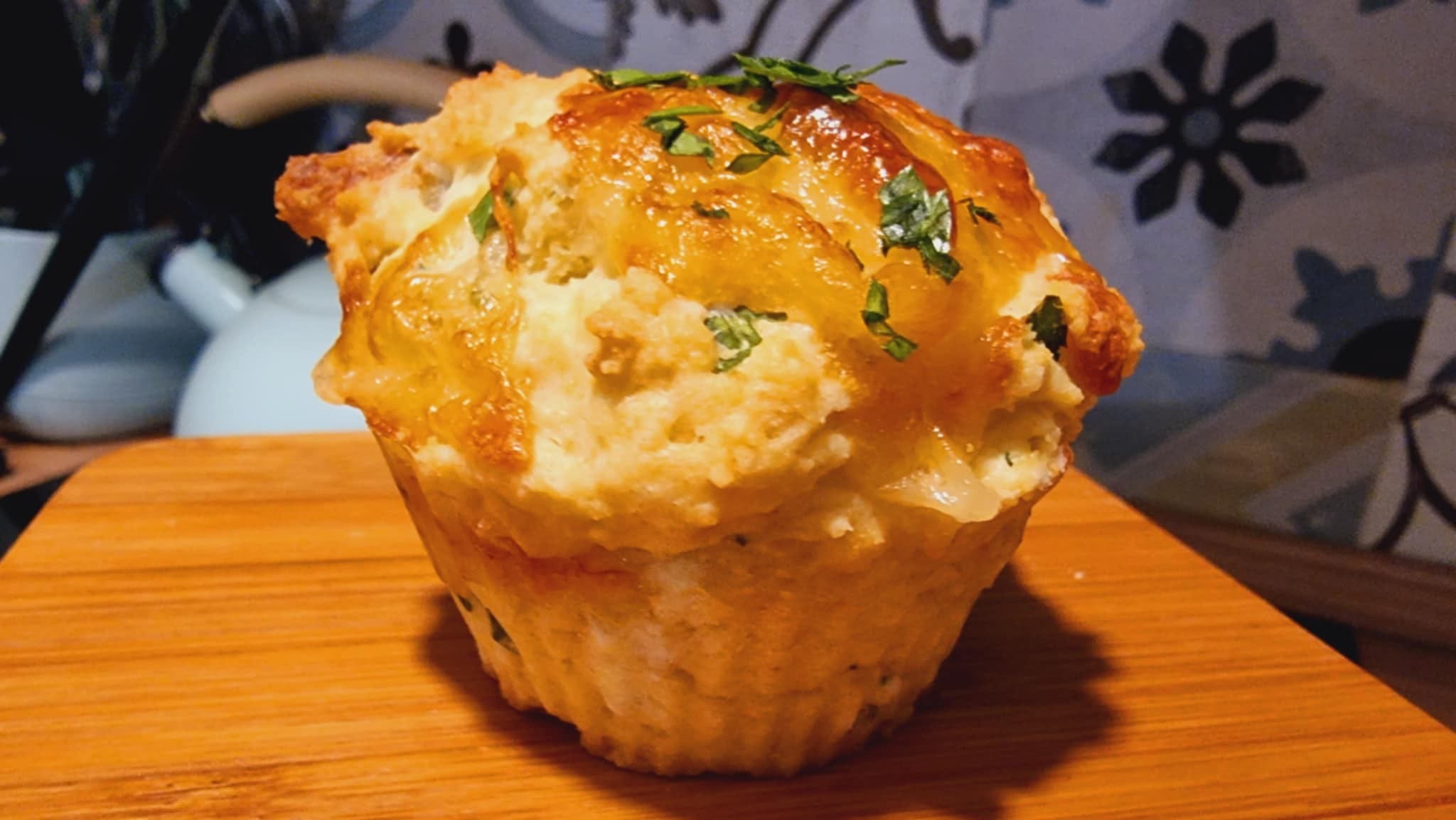 Muffin al formaggio e prezzemolo