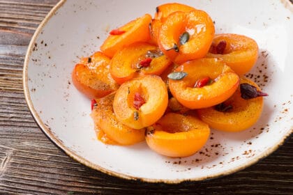 Albicocche al forno: un dessert inusuale, ma speciale per davvero