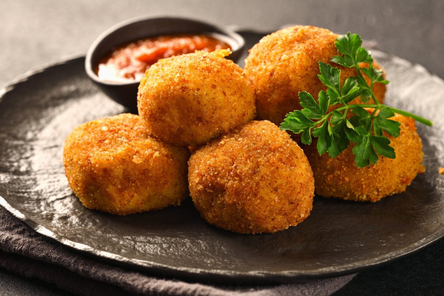 Polpette di salmone: chicche dorate e saporite dal sapore irresistibile