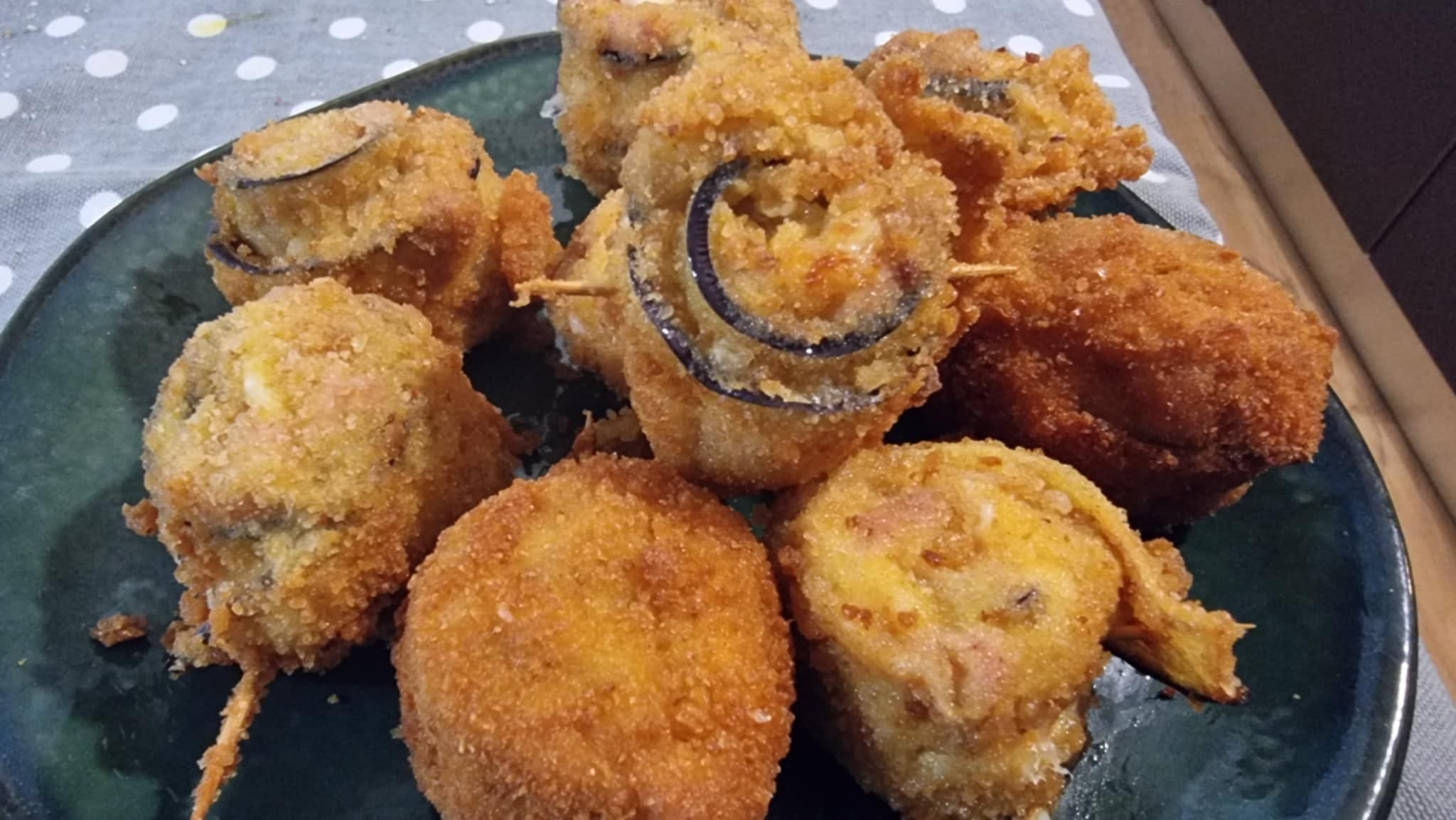 Bombette di melanzane, una volta assaggiata la mia ricetta non potrai più farne a meno! Puoi cuocerle anche in friggitrice ad aria!