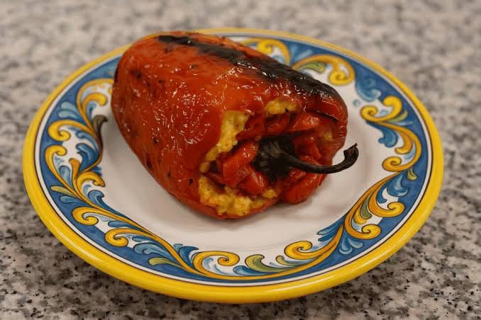 Peperoni imbottiti (puparuol mbuttunat): la ricetta della mia famiglia