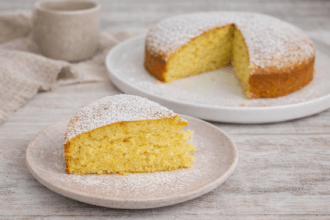Torta senza burro: soffice e profumata al limone