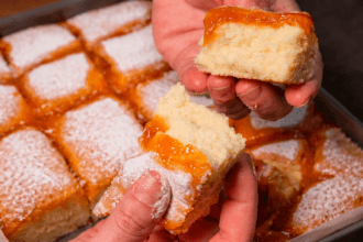 Torta all’acqua con marmellata: la torta sofficissima che si prepara senza latte né burro