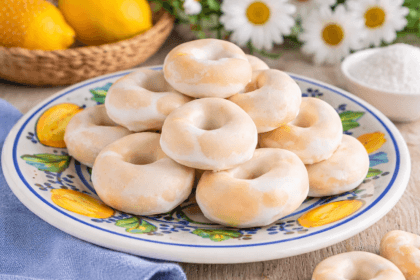 Naspro, l'antica ricetta della glassa bianca che rende i dolci irresistibili