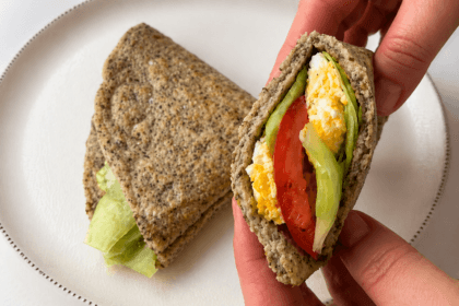 Piadina di avena in padella: morbida, leggera e pronta in pochi minuti
