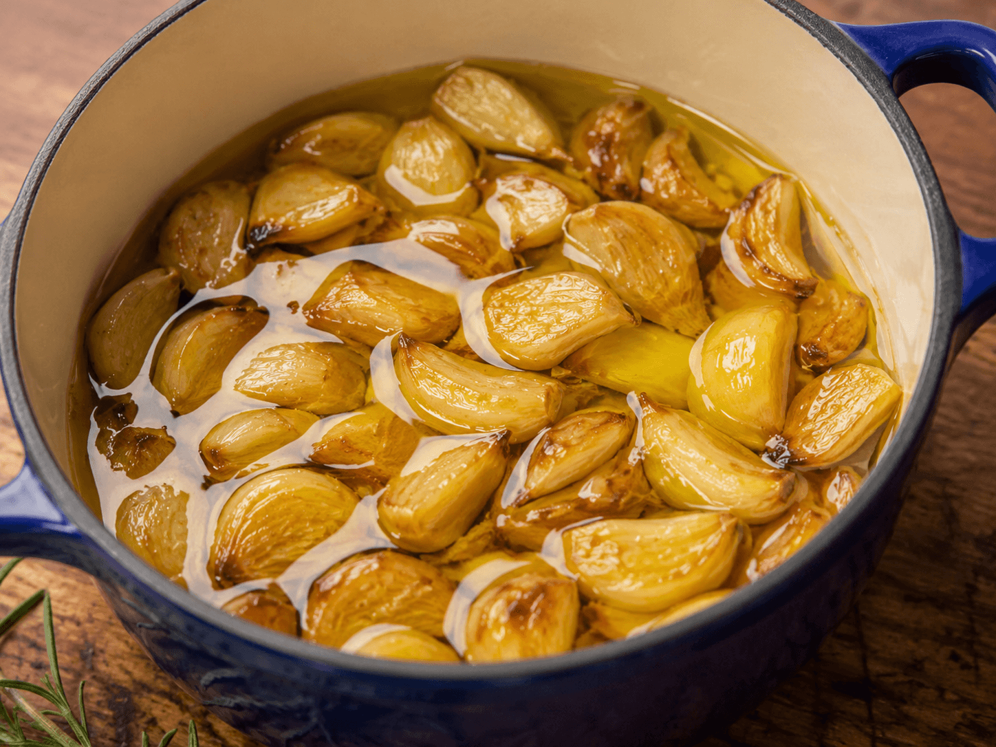 Crema di aglio: la ricetta cremosa e delicata da spalmare ovunque perfetta per l'estate!