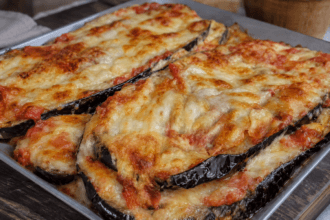 Melanzane ripiene al forno: filanti e saporite